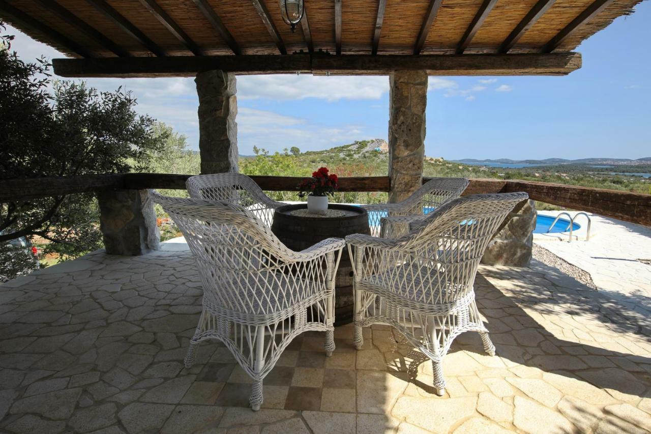 Holiday Home Petar Драге Экстерьер фото
