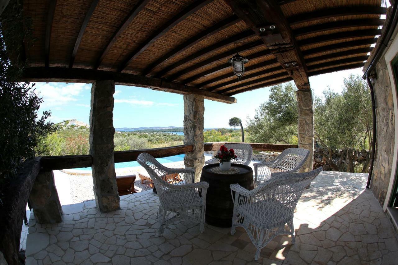 Holiday Home Petar Драге Экстерьер фото